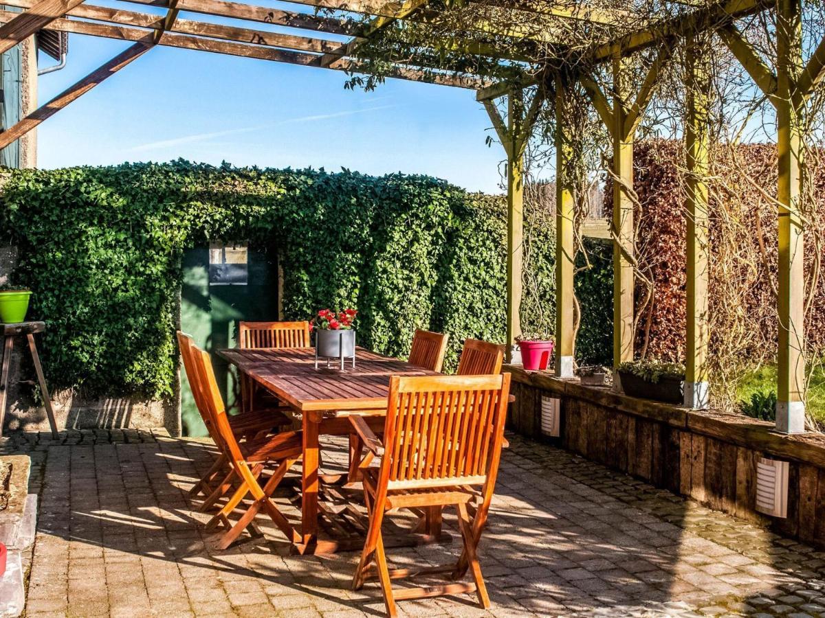 Pretty Farmhouse In Houffalize With Courtyard エクステリア 写真