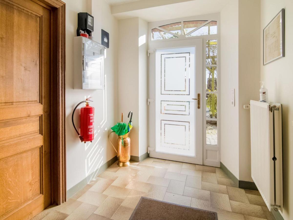 Pretty Farmhouse In Houffalize With Courtyard エクステリア 写真