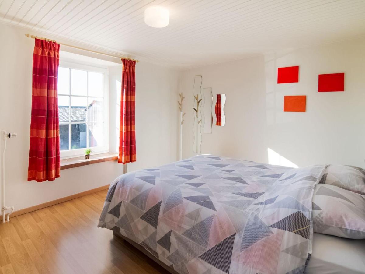 Pretty Farmhouse In Houffalize With Courtyard エクステリア 写真