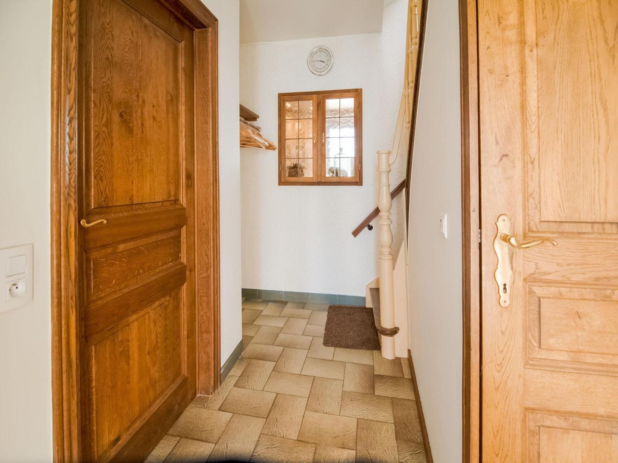 Pretty Farmhouse In Houffalize With Courtyard エクステリア 写真