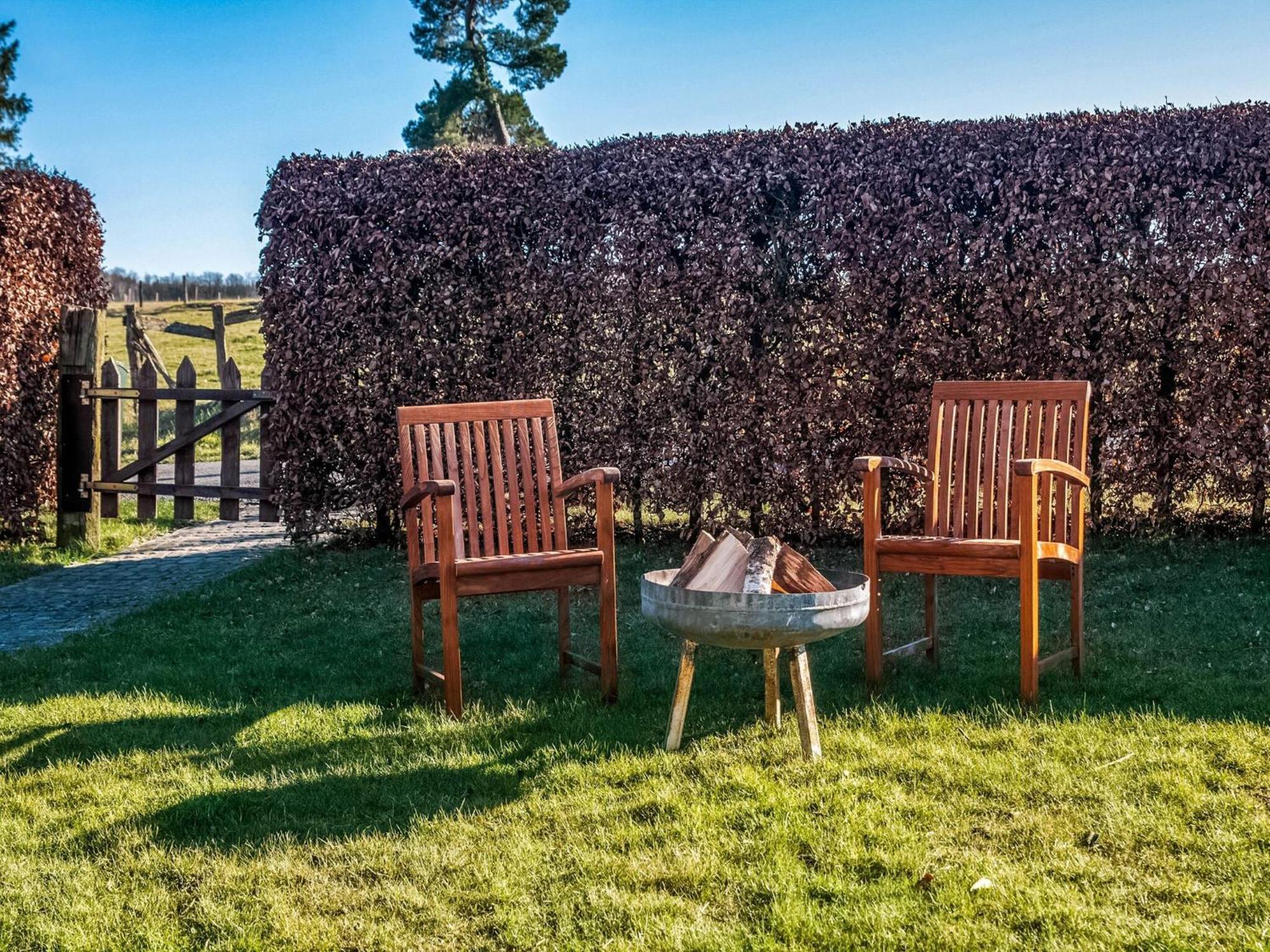 Pretty Farmhouse In Houffalize With Courtyard エクステリア 写真